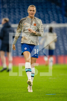 2022-12-22 - Chelsea defender Magdalena Eriksson (16) in the warm up ahead of the UEFA Women's Champions League football match between Chelsea and Paris Saint-Germain on December 22, 2022 at Stamford Bridge stadium in London, England - FOOTBALL - WOMEN'S CHAMPIONS LEAGUE - CHELSEA V PARIS SG - UEFA CHAMPIONS LEAGUE WOMEN - SOCCER