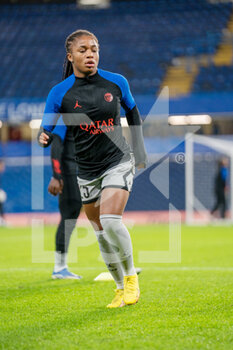 2022-12-22 - PSG midfielder Magnaba Folquet (25) warms up during the UEFA Women's Champions League football match between Chelsea and Paris Saint-Germain on December 22, 2022 at Stamford Bridge stadium in London, England - FOOTBALL - WOMEN'S CHAMPIONS LEAGUE - CHELSEA V PARIS SG - UEFA CHAMPIONS LEAGUE WOMEN - SOCCER