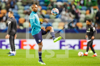 2022-02-15 - Fernandinho (25) of Manchester City warms up during the UEFA Champions League, round of 16, 1st leg football match between Sporting Lisbon and Manchester City on February 15 2022 at Estadio Jose Alvalade in Lisbon, Portugal - SPORTING LISBON VS MANCHESTER CITY - UEFA CHAMPIONS LEAGUE - SOCCER