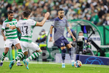 2022-02-15 - Riyad Mahrez (26) of Manchester City during the UEFA Champions League, round of 16, 1st leg football match between Sporting Lisbon and Manchester City on February 15 2022 at Estadio Jose Alvalade in Lisbon, Portugal - SPORTING LISBON VS MANCHESTER CITY - UEFA CHAMPIONS LEAGUE - SOCCER