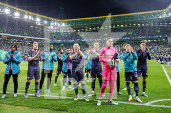 2022-02-15 - Manchester City players thanks fans at full time during the UEFA Champions League, round of 16, 1st leg football match between Sporting Lisbon and Manchester City on February 15 2022 at Estadio Jose Alvalade in Lisbon, Portugal - SPORTING LISBON VS MANCHESTER CITY - UEFA CHAMPIONS LEAGUE - SOCCER