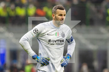 2022-02-16 - Inter Milan goalkeeper Samir Handanovic (1) during the UEFA Champions League, Round of 16, 1st leg football match between FC Internazionale and Liverpool FC on February 16, 2022 at San Siro Stadium in Milan, Italy - INTER - FC INTERNAZIONALE VS LIVERPOOL FC - UEFA CHAMPIONS LEAGUE - SOCCER