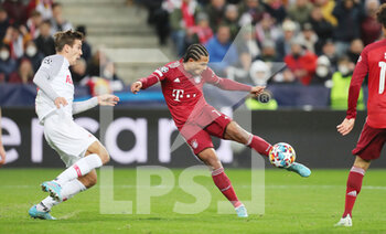 2022-02-16 - Serge Gnabry of Bayern Munich during the UEFA Champions League, Round of 16, 1st leg football match between RB Salzburg and Bayern Munich on February 16, 2022 at Red Bull Arena in Salzburg, Austria - RB SALZBURG VS BAYERN MUNICH - UEFA CHAMPIONS LEAGUE - SOCCER