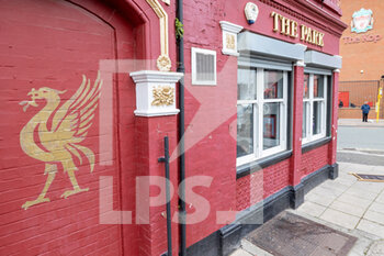 2022-03-08 - General stadium view outside Anfield, the Park Pub in front of The Kop, before the UEFA Champions League, Round of 16, 2nd leg football match between Liverpool and FC Internazionale on March 8, 2022 at Anfield stadium in Liverpool, England - LIVERPOOL VS FC INTERNAZIONALE - UEFA CHAMPIONS LEAGUE - SOCCER