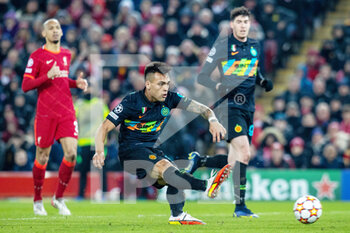 2022-03-08 - Internazionale forward Lautaro Martinez (10) shoots at goal during the UEFA Champions League, Round of 16, 2nd leg football match between Liverpool and FC Internazionale on March 8, 2022 at Anfield stadium in Liverpool, England - LIVERPOOL VS FC INTERNAZIONALE - UEFA CHAMPIONS LEAGUE - SOCCER