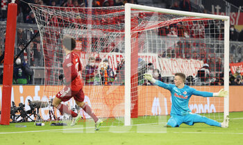 2022-03-08 - Leroy Sane of Bayern Munich scores a goal 7-1, Philipp Kohn of Red Bull Salzburg during the UEFA Champions League, Round of 16, 2nd leg football match between Bayern Munich and Red Bull Salzburg on March 8, 2022 at Allianz Arena in Munich, Germany - BAYERN MUNICH VS RED BULL SALZBURG - UEFA CHAMPIONS LEAGUE - SOCCER