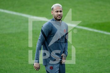 2022-03-08 - Neymar during the training session of Paris Saint-Germain prior to the UEFA Champions League, round of 16, second leg football match against Real Madrid on March 8, 2022 at Santiago Bernabeu stadium in Madrid, Spain - TRAINING SESSION OF PARIS SAINT-GERMAIN PRIOR TO THE UEFA CHAMPIONS LEAGUE AGAINST REAL MADRID - UEFA CHAMPIONS LEAGUE - SOCCER