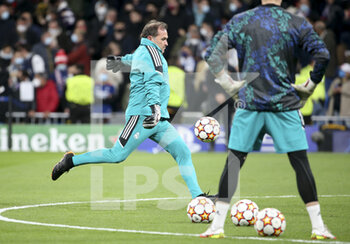 2022-03-09 - Goalkeepers' coach of Real Madrid Luis Llopis during the UEFA Champions League, Round of 16, 2nd leg football match between Real Madrid and Paris Saint-Germain (PSG) on March 9, 2022 at Santiago Bernabeu stadium in Madrid, Spain - REAL MADRID VS PARIS SAINT-GERMAIN - UEFA CHAMPIONS LEAGUE - SOCCER