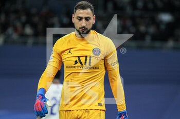 2022-03-09 - Gianluigi Donnarumma of PSG during the UEFA Champions League, Round of 16, 2nd leg football match between Real Madrid and Paris Saint-Germain on March 9, 2022 at Santiago Bernabeu stadium in Madrid, Spain - REAL MADRID VS PARIS SAINT-GERMAIN - UEFA CHAMPIONS LEAGUE - SOCCER