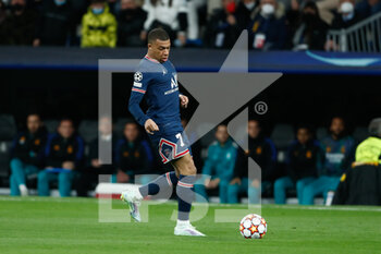 2022-03-09 - Kylian Mbappe of PSG during the UEFA Champions League, Round of 16, 2nd leg football match between Real Madrid and Paris Saint-Germain on March 9, 2022 at Santiago Bernabeu stadium in Madrid, Spain - REAL MADRID VS PARIS SAINT-GERMAIN - UEFA CHAMPIONS LEAGUE - SOCCER