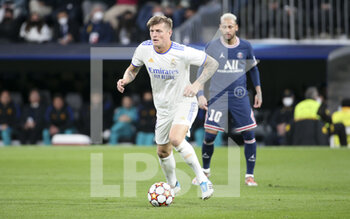2022-03-09 - Toni Kroos of Real Madrid during the UEFA Champions League, Round of 16, 2nd leg football match between Real Madrid and Paris Saint-Germain (PSG) on March 9, 2022 at Santiago Bernabeu stadium in Madrid, Spain - REAL MADRID VS PARIS SAINT-GERMAIN - UEFA CHAMPIONS LEAGUE - SOCCER