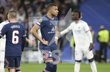 2022-03-09 - Kylian Mbappe of PSG looks on after the first goal of Real Madrid during the UEFA Champions League, Round of 16, 2nd leg football match between Real Madrid and Paris Saint-Germain (PSG) on March 9, 2022 at Santiago Bernabeu stadium in Madrid, Spain - REAL MADRID VS PARIS SAINT-GERMAIN - UEFA CHAMPIONS LEAGUE - SOCCER