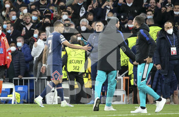 2022-03-09 - Kylian Mbappe of PSG leaves the pitch following the UEFA Champions League, Round of 16, 2nd leg football match between Real Madrid and Paris Saint-Germain (PSG) on March 9, 2022 at Santiago Bernabeu stadium in Madrid, Spain - REAL MADRID VS PARIS SAINT-GERMAIN - UEFA CHAMPIONS LEAGUE - SOCCER