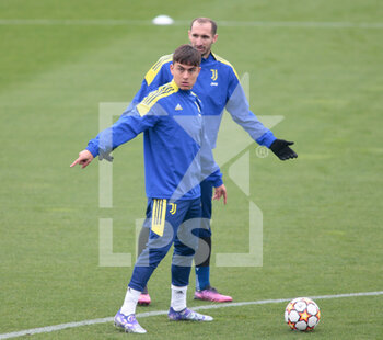 2022-03-15 - Paulo Dybala of Juventus Fc during the training of the Juventus Fc team the day before the UEFA Champions League Match at the Juventus Training Center -  Continassa, Torino, Italy Photo Nderim KACELI - TRAINING OF JUVENTUS FC PRIOR THE JUVENTUS FC VS VILLAREAL FC - UEFA CHAMPIONS LEAGUE - SOCCER