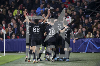 2022-03-15 - Darwin Nunez of Benfica celebrates his winning goal with teammates during the UEFA Champions League, Round of 16, 2nd leg football match between AFC AJAX Amsterdam and SL Benfica Lisbon on March 15, 2022 at Johan Cruijff ArenA in Amsterdam, Netherlands - AFC AJAX AMSTERDAM VS SL BENFICA LISBON - UEFA CHAMPIONS LEAGUE - SOCCER