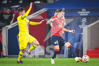 2022-03-16 - Christian PULISIC of Chelsea and Jose FONTE of Lille during the UEFA Champions League, Round of 16, 2nd leg football match between LOSC Lille and Chelsea on March 16, 2022 at Pierre Mauroy stadium in Villeneuve-d'Ascq, France - LOSC LILLE VS CHELSEA - UEFA CHAMPIONS LEAGUE - SOCCER