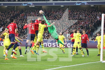 2022-03-16 - Action goalkeeper Chelsea Edouard Mendy during the UEFA Champions League, Round of 16, 2nd leg football match between LOSC Lille and Chelsea on March 16, 2022 at Pierre Mauroy stadium in Villeneuve-d'Ascq, France - LOSC LILLE VS CHELSEA - UEFA CHAMPIONS LEAGUE - SOCCER