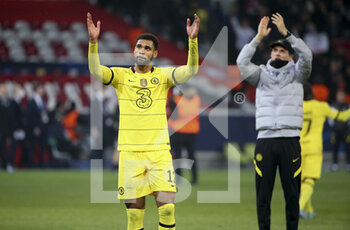 2022-03-16 - Ruben Loftus-Cheek of Chelsea, coach of Chelsea Thomas Tuchel celebrate the victory and the qualification following the UEFA Champions League, Round of 16, 2nd leg football match between Lille OSC (LOSC) and Chelsea on March 16, 2022 at Stade Pierre Mauroy in Villeneuve-d'Ascq near Lille, France - LOSC LILLE VS CHELSEA - UEFA CHAMPIONS LEAGUE - SOCCER