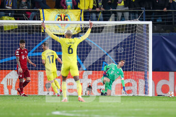 2022-04-06 - Desesperation of Bayern Munich players after the goal of Francis Coquelin (Villarreal CF), but luckily for them it was disallowed by the VAR - VILLARREAL FC VS BAYERN MUNICH - UEFA CHAMPIONS LEAGUE - SOCCER