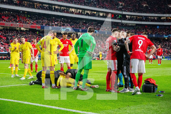 2022-04-05 - Liverpool midfielder Fabinho (3) lies on the ground after a clash with defender Nicolas Otamendi (30) during the UEFA Champions League, Quarter-finals, 1st leg football match between Benfica and Liverpool on April 5, 2022 at Estadio da Luz in Benfica, Portugal - BENFICA VS LIVERPOOL - UEFA CHAMPIONS LEAGUE - SOCCER