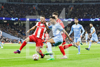 2022-04-05 - Raheem Sterling (7) of Manchester City and Jorge Resurreccion "Koke" of Atletico de Madrid during the UEFA Champions League, Quarter-finals, 1st leg football match between Manchester City and Atletico Madrid on April 5, 2022 at the Etihad Stadium in Manchester, England - MANCHESTER CITY VS ATLETICO MADRID - UEFA CHAMPIONS LEAGUE - SOCCER