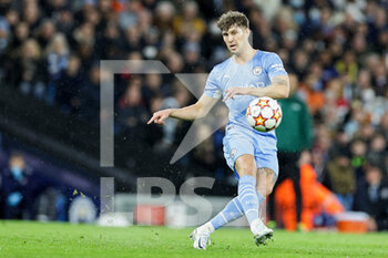 2022-04-05 - John Stones (5) of Manchester City during the UEFA Champions League, Quarter-finals, 1st leg football match between Manchester City and Atletico Madrid on April 5, 2022 at the Etihad Stadium in Manchester, England - MANCHESTER CITY VS ATLETICO MADRID - UEFA CHAMPIONS LEAGUE - SOCCER