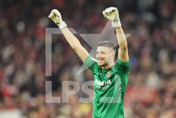 2022-04-12 - Geronimo Rulli of Villarreal celebrates during the UEFA Champions League, Quarter-finals, 2nd leg football match between Bayern Munich and Villarreal CF on April 12, 2022 at Allianz Arena in Munich, Germany - BAYERN MUNICH VS VILLARREAL CF - UEFA CHAMPIONS LEAGUE - SOCCER