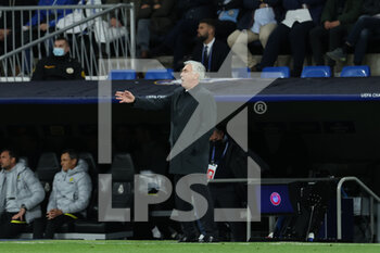 2022-04-12 - Carlo Ancelotti, coach of Real Madrid during the UEFA Champions League, Quarter-finals, 2nd leg football match between Real Madrid and Chelsea on april 12, 2022 at Santiago Bernabeu stadium in Madrid, Spain - REAL MADRID VS CHELSEA - UEFA CHAMPIONS LEAGUE - SOCCER