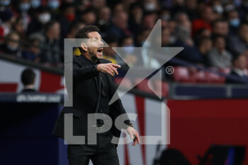 2022-04-13 - Diego Pablo Simeone, coach of Atletico de Madrid during the UEFA Champions League, Quarter-finals, 2nd leg football match between Atletico de Madrid and Manchester City on April 13, 2022 at Wanda Metropolitano stadium in Madrid, Spain - ATLETICO DE MADRID VS MANCHESTER CITY - UEFA CHAMPIONS LEAGUE - SOCCER