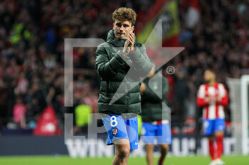 2022-04-13 - Antoine Griezmann of Atletico de Madrid claps to the fans after the UEFA Champions League, Quarter-finals, 2nd leg football match between Atletico de Madrid and Manchester City on April 13, 2022 at Wanda Metropolitano stadium in Madrid, Spain - ATLETICO DE MADRID VS MANCHESTER CITY - UEFA CHAMPIONS LEAGUE - SOCCER