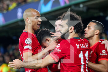 2022-05-03 - Liverpool players celebrating equalizer goal - VILLARREAL CF VS LIVERPOOL FC - UEFA CHAMPIONS LEAGUE - SOCCER