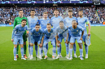 2022-04-26 - Manchester City team line up during the UEFA Champions League, Semi-finals, 1st leg football match between Manchester City and Real Madrid on April 26, 2022 at the Etihad Stadium in Manchester, England - MANCHESTER CITY VS REAL MADRID - UEFA CHAMPIONS LEAGUE - SOCCER
