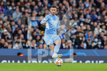 2022-04-26 - Aymeric Laporte (14) of Manchester City during the UEFA Champions League, Semi-finals, 1st leg football match between Manchester City and Real Madrid on April 26, 2022 at the Etihad Stadium in Manchester, England - MANCHESTER CITY VS REAL MADRID - UEFA CHAMPIONS LEAGUE - SOCCER