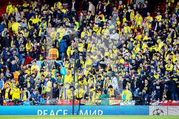 2022-04-27 - Villarreal fans, supporters during the UEFA Champions League, Semi-finals, 1st leg football match between Liverpool FC and Villarreal CF on April 27, 2022 at Anfield stadium in Liverpool, England - LIVERPOOL FC VS VILLARREAL CF - UEFA CHAMPIONS LEAGUE - SOCCER