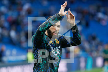 2022-05-04 - Karim Benzema of Real Madrid warms up during the UEFA Champions League, Semi-finals, 2nd leg football match between Real Madrid and Manchester City on May 4, 2022 at the Santiago Bernabeu Stadium in Madrid, Spain - REAL MADRID VS MANCHESTER CITY - UEFA CHAMPIONS LEAGUE - SOCCER
