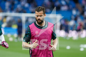 2022-05-04 - Nacho Fernandez of Real Madrid warms up during the UEFA Champions League, Semi-finals, 2nd leg football match between Real Madrid and Manchester City on May 4, 2022 at the Santiago Bernabeu Stadium in Madrid, Spain - REAL MADRID VS MANCHESTER CITY - UEFA CHAMPIONS LEAGUE - SOCCER