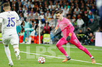 2022-05-04 - Ederson of Manchester City during the UEFA Champions League, Semi-finals, 2nd leg football match between Real Madrid and Manchester City on May 4, 2022 at the Santiago Bernabeu Stadium in Madrid, Spain - REAL MADRID VS MANCHESTER CITY - UEFA CHAMPIONS LEAGUE - SOCCER