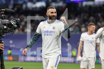 2022-05-04 - Karim Benzema (9) of Real Madrid celebrates at full time during the UEFA Champions League, Semi-finals, 2nd leg football match between Real Madrid and Manchester City on May 4, 2022 at the Santiago Bernabeu Stadium in Madrid, Spain - REAL MADRID VS MANCHESTER CITY - UEFA CHAMPIONS LEAGUE - SOCCER