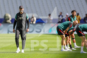 2022-05-27 - Jurgen Klopp Head Coach of Liverpool during the training of the teams ahead of the UEFA Champions League Final football match on May 27, 2022 at Stade de France in Saint-Denis near Paris, France - FOOTBALL - CHAMPIONS LEAGUE - FINAL - TRAINING - UEFA CHAMPIONS LEAGUE - SOCCER