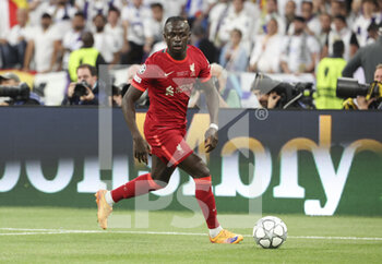2022-05-28 - Sadio Mane of Liverpool during the UEFA Champions League Final football match between Liverpool FC and Real Madrid CF on May 28, 2022 at Stade de France in Saint-Denis near Paris, France - FOOTBALL - CHAMPIONS LEAGUE - FINAL - LIVERPOOL V REAL MADRID - UEFA CHAMPIONS LEAGUE - SOCCER