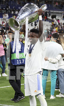 2022-05-28 - Vinicius Junior of Real Madrid during the celebration following the UEFA Champions League Final football match between Liverpool FC and Real Madrid CF on May 28, 2022 at Stade de France in Saint-Denis near Paris, France - FOOTBALL - CHAMPIONS LEAGUE - FINAL - LIVERPOOL V REAL MADRID - UEFA CHAMPIONS LEAGUE - SOCCER
