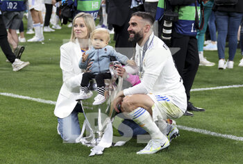 2022-05-28 - Daniel Carvajal of Real Madrid with family during the celebration following the UEFA Champions League Final football match between Liverpool FC and Real Madrid CF on May 28, 2022 at Stade de France in Saint-Denis near Paris, France - FOOTBALL - CHAMPIONS LEAGUE - FINAL - LIVERPOOL V REAL MADRID - UEFA CHAMPIONS LEAGUE - SOCCER