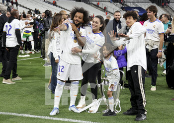 2022-05-28 - Marcelo Vieira da Silva of Real Madrid with his family during the celebration following the UEFA Champions League Final football match between Liverpool FC and Real Madrid CF on May 28, 2022 at Stade de France in Saint-Denis near Paris, France - FOOTBALL - CHAMPIONS LEAGUE - FINAL - LIVERPOOL V REAL MADRID - UEFA CHAMPIONS LEAGUE - SOCCER