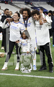 2022-05-28 - Marcelo Vieira da Silva of Real Madrid with his family during the celebration following the UEFA Champions League Final football match between Liverpool FC and Real Madrid CF on May 28, 2022 at Stade de France in Saint-Denis near Paris, France - FOOTBALL - CHAMPIONS LEAGUE - FINAL - LIVERPOOL V REAL MADRID - UEFA CHAMPIONS LEAGUE - SOCCER