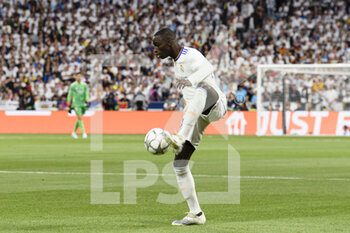 2022-05-28 - PARIS, FRANCE - MAY 28: Ferland Mendy of Real Madrid CF controls the ball during the UEFA Champions League final match between Liverpool FC and Real Madrid at Stade de France on May 28, 2022 in Paris, France. - LIVERPOOL FC V REAL MADRID - UEFA CHAMPIONS LEAGUE FINAL 2021/22 - UEFA CHAMPIONS LEAGUE - SOCCER