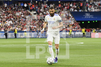 2022-05-28 - PARIS, FRANCE - MAY 28: Karim Benzema of Real Madrid CF in action during the UEFA Champions League final match between Liverpool FC and Real Madrid at Stade de France on May 28, 2022 in Paris, France. - LIVERPOOL FC V REAL MADRID - UEFA CHAMPIONS LEAGUE FINAL 2021/22 - UEFA CHAMPIONS LEAGUE - SOCCER