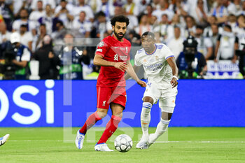 2022-05-28 - PARIS, FRANCE - MAY 28: Mohamed Salah of Liverpool (L) is chased by David Alaba of Real Madrid CF (R) during the UEFA Champions League final match between Liverpool FC and Real Madrid at Stade de France on May 28, 2022 in Paris, France. - LIVERPOOL FC V REAL MADRID - UEFA CHAMPIONS LEAGUE FINAL 2021/22 - UEFA CHAMPIONS LEAGUE - SOCCER