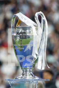 2022-05-28 - PARIS, FRANCE - MAY 28: UEFA Champions League Trophy displayed at Stade de France during the UEFA Champions League final match between Liverpool FC and Real Madrid on May 28, 2022 in Paris, France. - LIVERPOOL FC V REAL MADRID - UEFA CHAMPIONS LEAGUE FINAL 2021/22 - UEFA CHAMPIONS LEAGUE - SOCCER