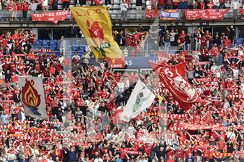 2022-05-28 - PARIS, FRANCE - MAY 28: Liverpool FC supporters having fun during the UEFA Champions League final match between Liverpool FC and Real Madrid at Stade de France on May 28, 2022 in Paris, France. - LIVERPOOL FC V REAL MADRID - UEFA CHAMPIONS LEAGUE FINAL 2021/22 - UEFA CHAMPIONS LEAGUE - SOCCER