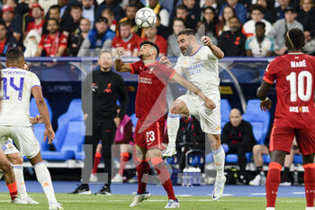 2022-05-28 - PARIS, FRANCE - MAY 28: Daniel Carvajal of Real Madrid CF (R) fights for the ball with Luis Diaz of Liverpool (L) during the UEFA Champions League final match between Liverpool FC and Real Madrid at Stade de France on May 28, 2022 in Paris, France. - LIVERPOOL FC V REAL MADRID - UEFA CHAMPIONS LEAGUE FINAL 2021/22 - UEFA CHAMPIONS LEAGUE - SOCCER